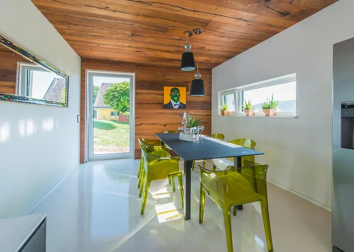 Domek alpejski Weingut Holler *